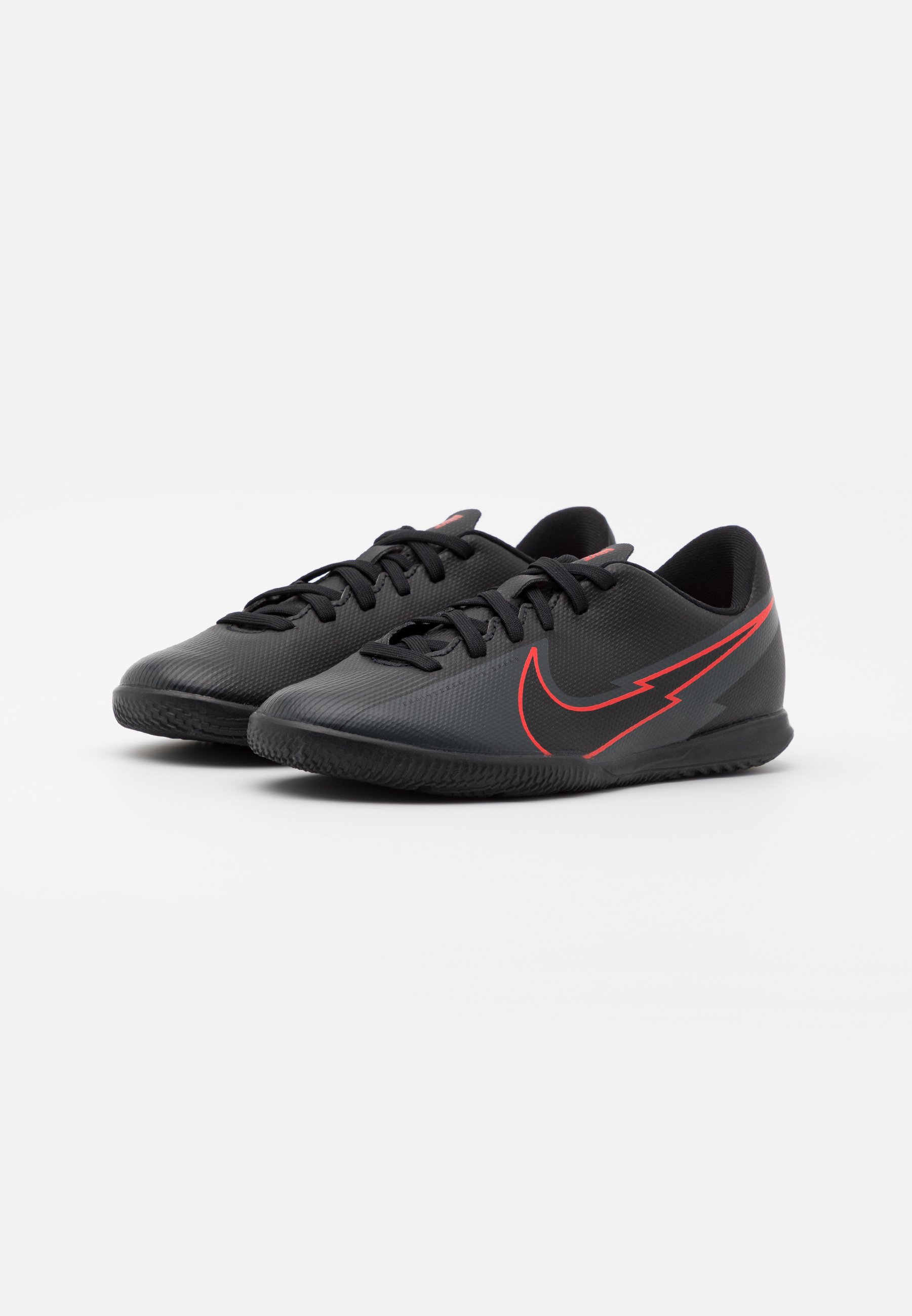 nike mercurial jr vapor 13