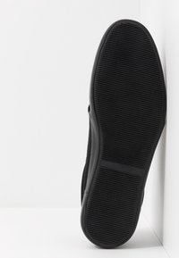 Pier One Sneakers - black
