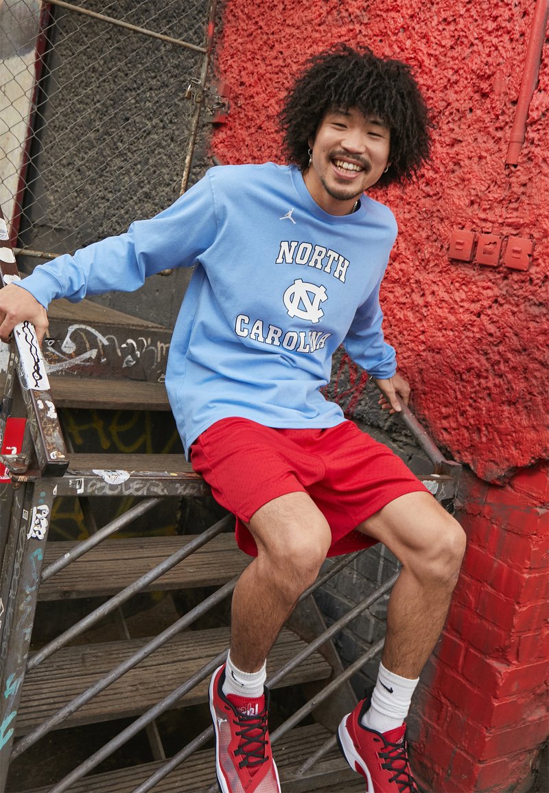 valor blue nike