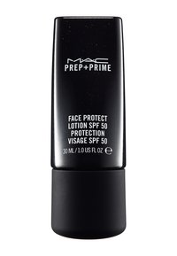 MAC Prep + Prime Face Protect Lotion SPF 50 in un flacone cilindrico nero. Testo bianco sul davanti che mostra i dettagli del prodotto, formato da 30 ml.