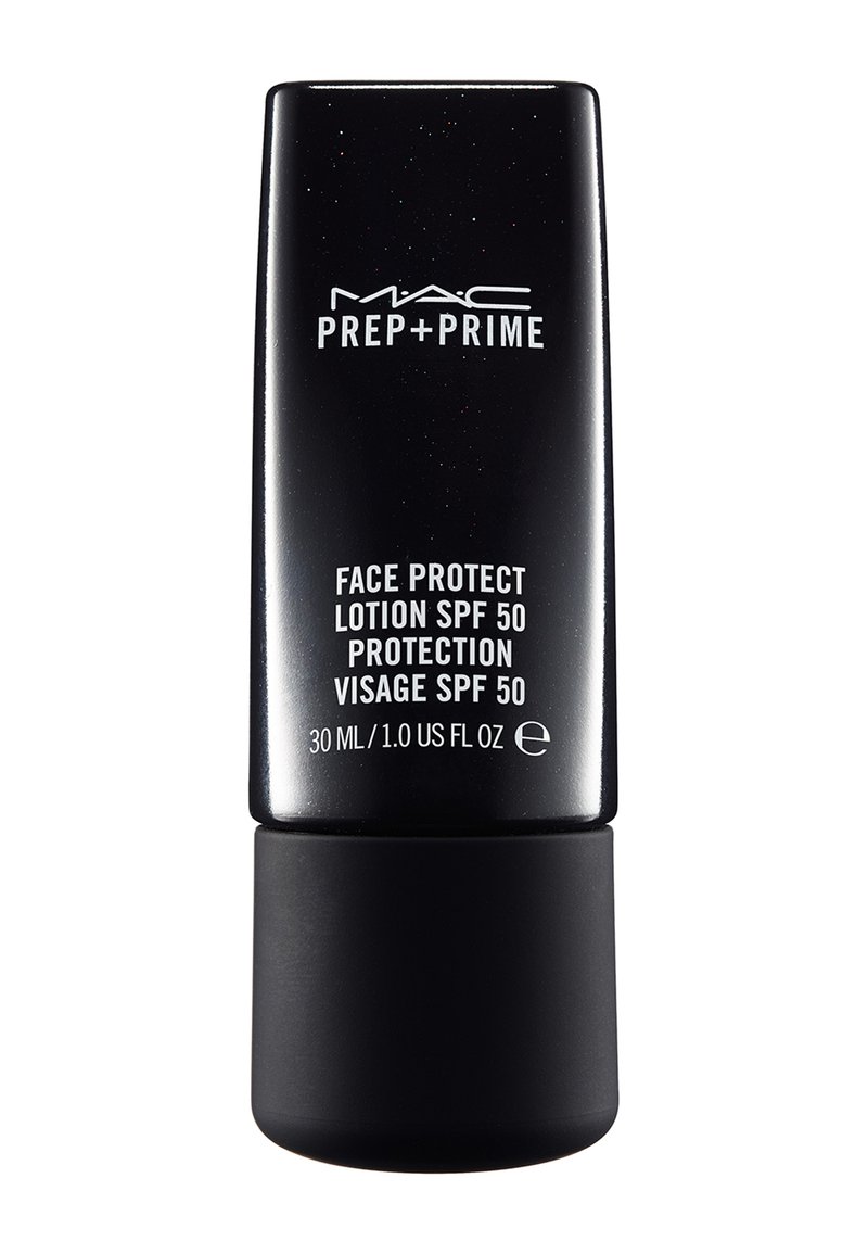 MAC Prep + Prime Face Protect Lotion SPF 50 in un flacone cilindrico nero. Testo bianco sul davanti che mostra i dettagli del prodotto, formato da 30 ml.