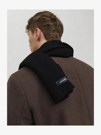 Unselected, black