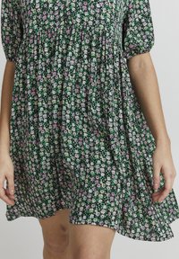 ICHI IHMarrakech - Vestido informal - multi color holly/green