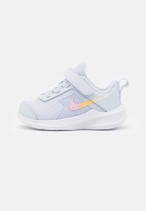 DOWNSHIFTER UNISEX - Neutral running shoes - football grey/multicolor/white/crimson tint