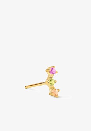 Gouden oorcuff met drie ronde stenen: roze, groen en oranje. Het ontwerp is hoekig met een gepolijste afwerking en een veilige post.