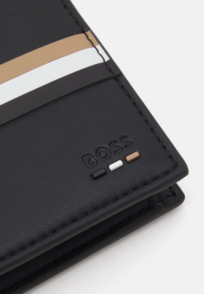 BOSS Ray Trifold Portafoglio Uomo Con Protezione RFID – Compatto E Di Lusso (Nero)
