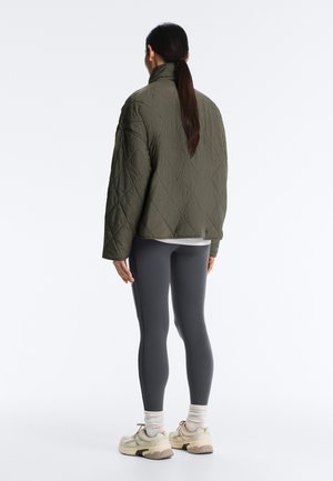 OYSHO WATER-REPELLENT FELLEX® AEROGEL PADDED - Zimska jakna - dark green