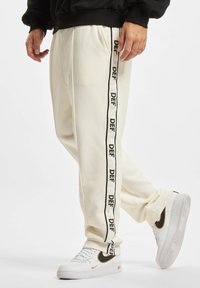 DIMORA HERREN SIDE STRIPE - Joggebukse - offwhite