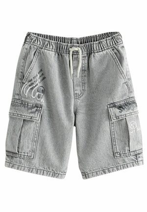 Grå denimcargo shorts med elastisk midja, dragsko, två sidofickor och två stora cargofickor med tryckta detaljer.