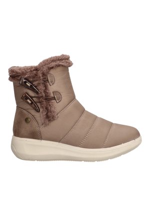 Botas de tobillo marrones con ribete de pelaje suave, paneles texturizados, hebillas laterales y una suela de goma blanca. Parte superior suave y acolchada para mayor comodidad.