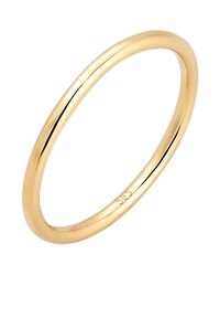Gouden ring met een gladde, ronde band; heeft een gepolijste afwerking en gravure van "585" voor de goudzuiverheid; minimalistisch ontwerp.