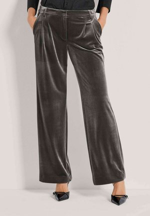 WEITE AUS , MID WAIST - Stoffhose - lead grey