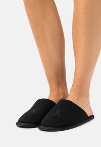 Calvin Klein Jeans HOME SLIPPER - Chaussons - black