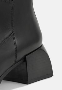 Vagabond Botas - black