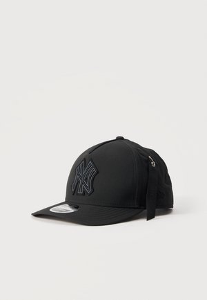 New Era, ALPHA INDUSTRIES NEW YORK YANKEES UNISEX - Шапка - black