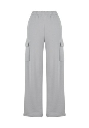 Pantalons cargo gris clair avec taille élastique, présentant des poches latérales avec des rabats et une coupe ample.