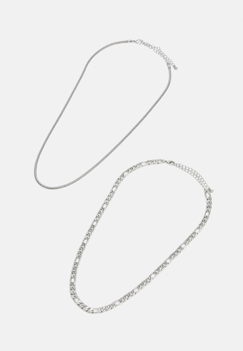 Pier One UNISEX 2 PACK Kaulakoru Silver coloured hopeanv rinen pier-one-unisex-2-pack-kaulakoru-silver-coloured-hopeanv-rinen