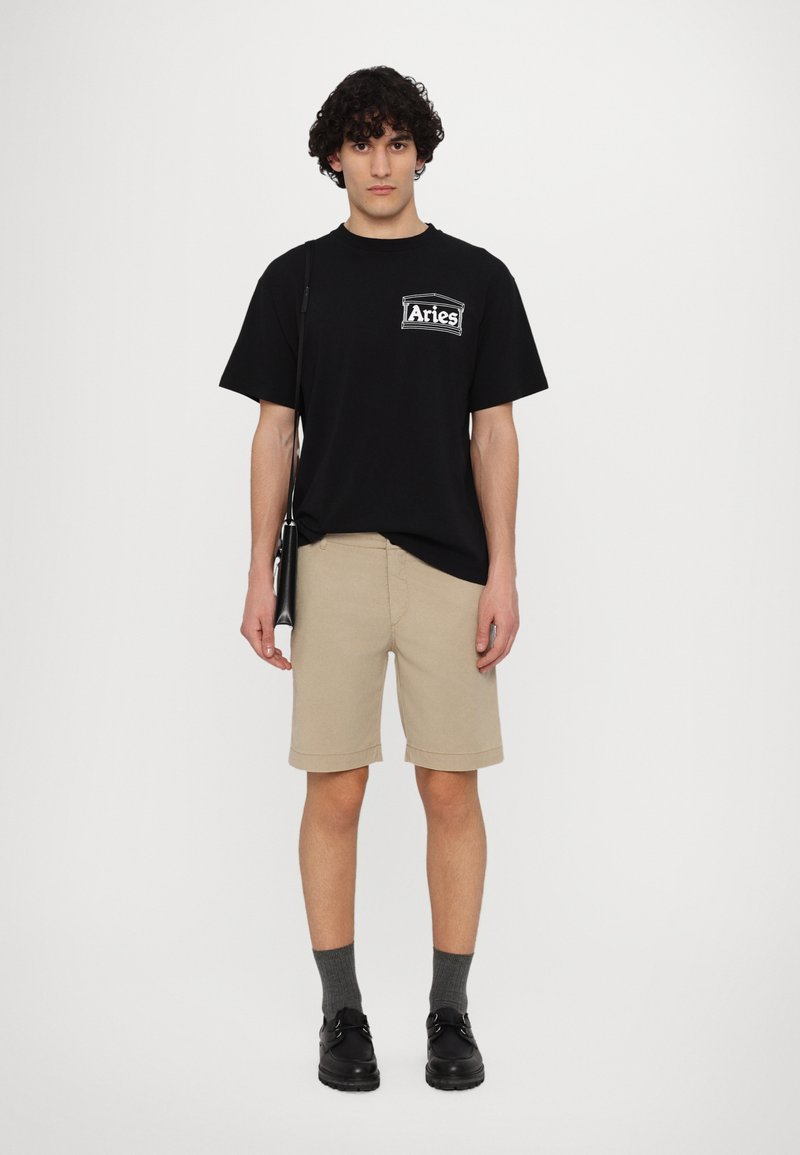Aries UNISEX czarny