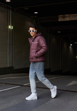 REPEAT - Vinterjacka - burgundy crush/team red/white