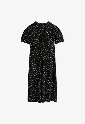 Robe noire avec des manches courtes évasées, présentant un décolleté froncé et un motif floral. Confectionnée en tissu léger avec une coupe ample.