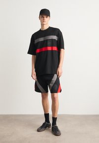 HUGO DISHORT - Träningsbyxor - black