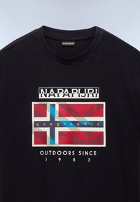 Napapijri Triko s potiskem - black