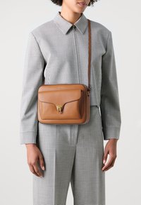 Coccinelle BEAT - Borsa a tracolla - cuir