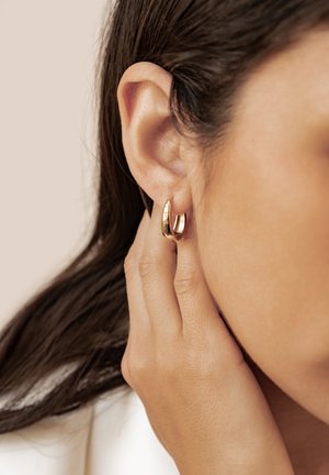 Hey Happiness, BOLD DOME HOOP - Ohrringe - gold-coloured