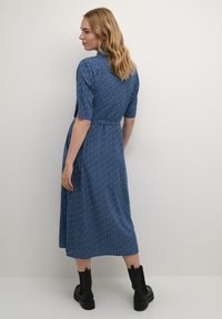 Cream CRTIAH - Skjortklänning - animal skin blue