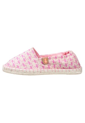 Rosa Espadrille mit Flamingo-Print, Obermaterial aus Stoff, strukturierte Jutesohle und rosa Nähdetails. Mit einem Ananas-Emblem als Akzent.