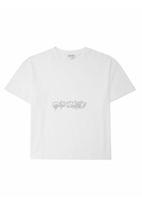 Biała koszulka z krótkim rękawem wykonana z bawełny, z nadrukiem srebrnym z akcentami gwiazd na przodzie. Okrągły dekolt i luźny krój.