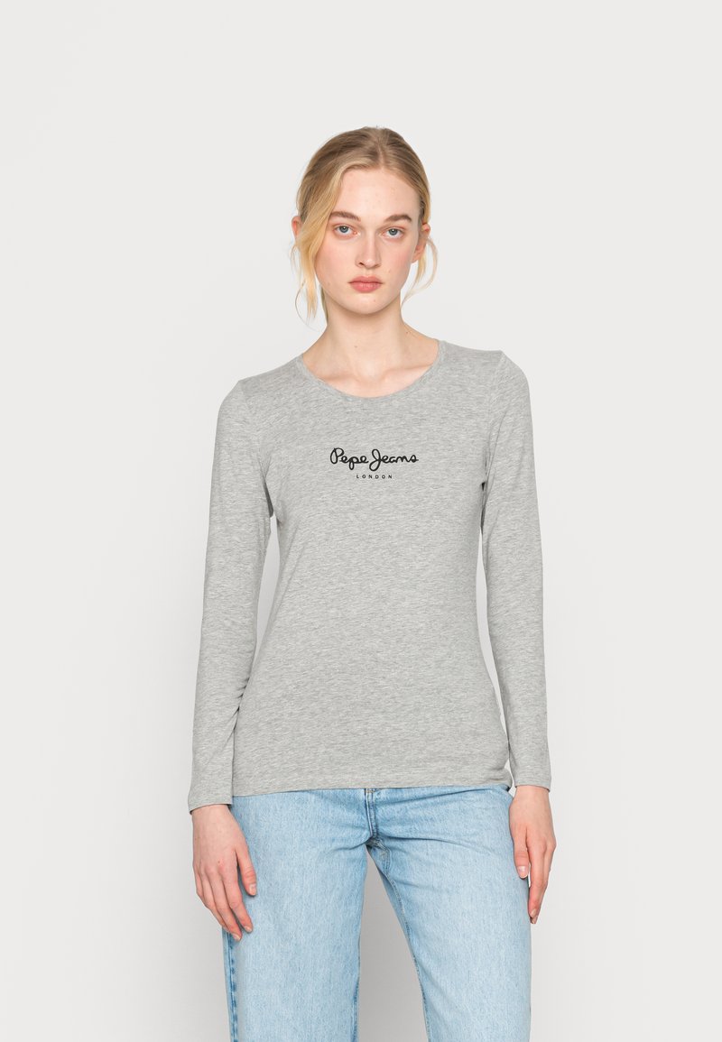 Heled hall pikad varrukad t-särk, mis on valmistatud pehmest kangast, ümmarguste krae ja rinnal musta prindiga logo "Pepe Jeans London".