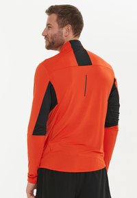 Endurance LANBARK M - Langærmet T-shirt - pureed pumpkin