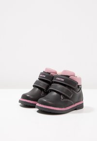 Geox GLIMMER WPF - Dětské boty - black