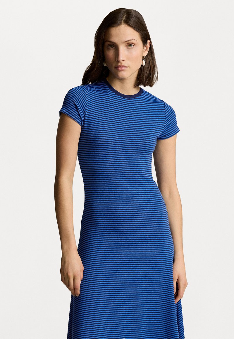 Polo Ralph Lauren - SHORT SLEEVE DAY DRESS - Haljina od žerseja - kite blue/newport navy, Povećaj