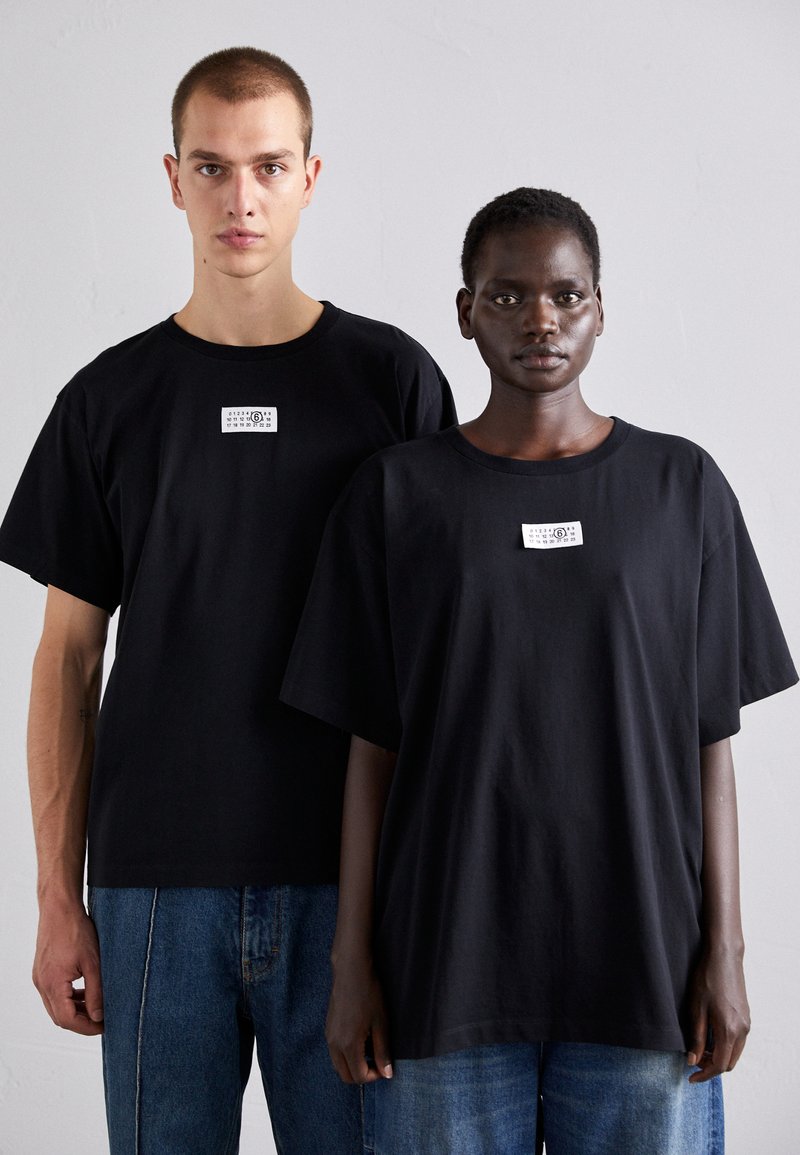 MM6 MAISON MARGIELA - Man - Black - T-shirt main image 0