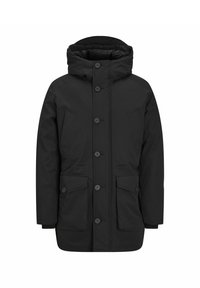 Chaqueta aislante negra con un alto cuello, cierre frontal de botones y dos grandes bolsillos laterales con solapas. Textura suave, diseño minimalista.