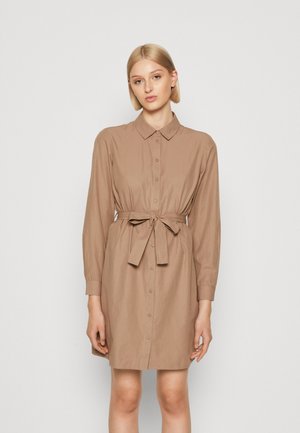 Pieces PCNIKA SHIRT TIE DRESS  - Särkkleit - fossil