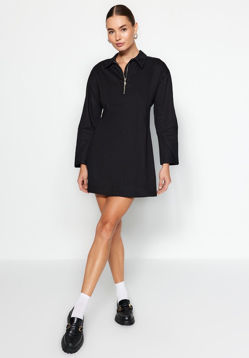 Trendyol Blousejurk zwart