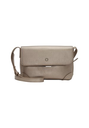 Metallic beige crossbody taske med en struktureret overflade, flaplukning og justerbar strop. Har et subtilt logo og minimalistisk design.