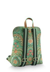 Groene stoffen rugzak met bloemmotieven, bruin leren accenten en groene schouderbanden. Voorzien van een ritssluiting en verstelbare straps.