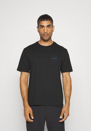 Patagonia BOARDSHORT LOGO POCKET RESPONSIBILI-TEE - T-shirt con stampa - black/grey