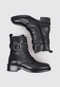 Sandra Fontán VERGES - Lace-up ankle boots - black