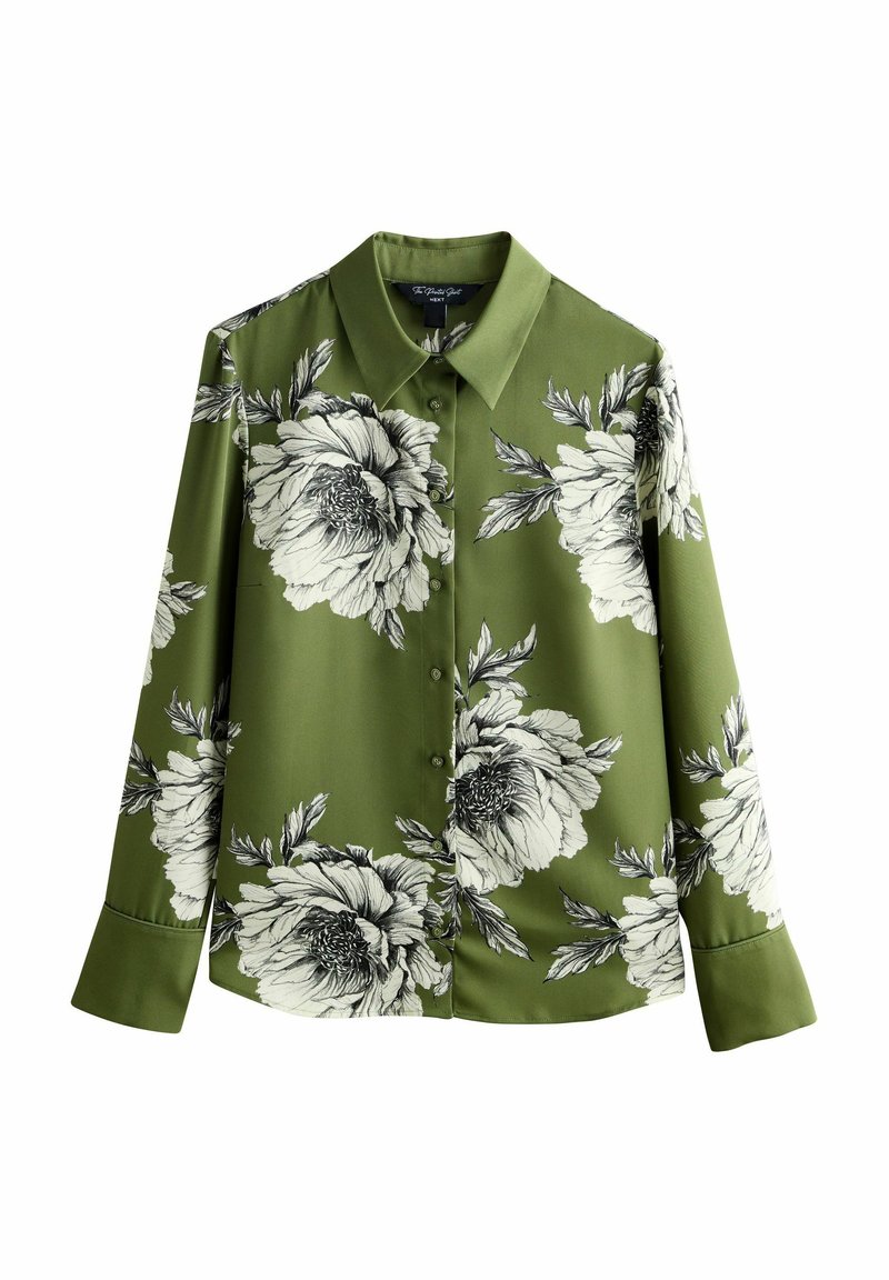 Olivovo zelená košeľa s dlhými rukávmi na gombíky s veľkými bielymi a čiernymi kvetinovými potlačami a špicatým golierom.