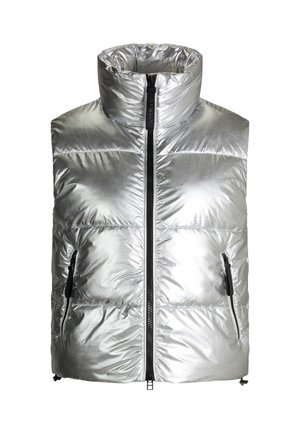 Gilet imbottito argento con colletto alto, zip frontale e tasche laterali. Realizzato in tessuto lucido e liscio con sezioni trapuntate per l'isolamento.