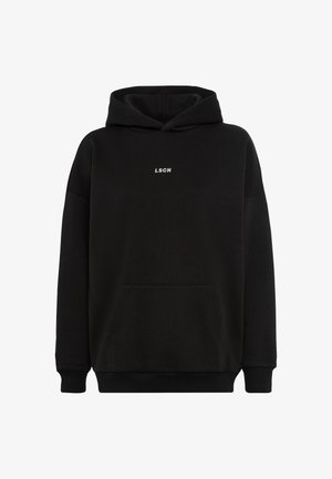 Must forvardri riidest kapuuts, millel on esine tasku, lõtv istuvus ja "LSCN" logo valgena rinnal.