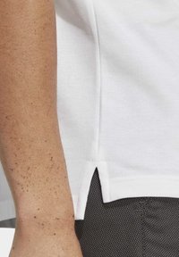 adidas Sportswear ESSENTIALS PIQUÉ SMALL - Polo - white