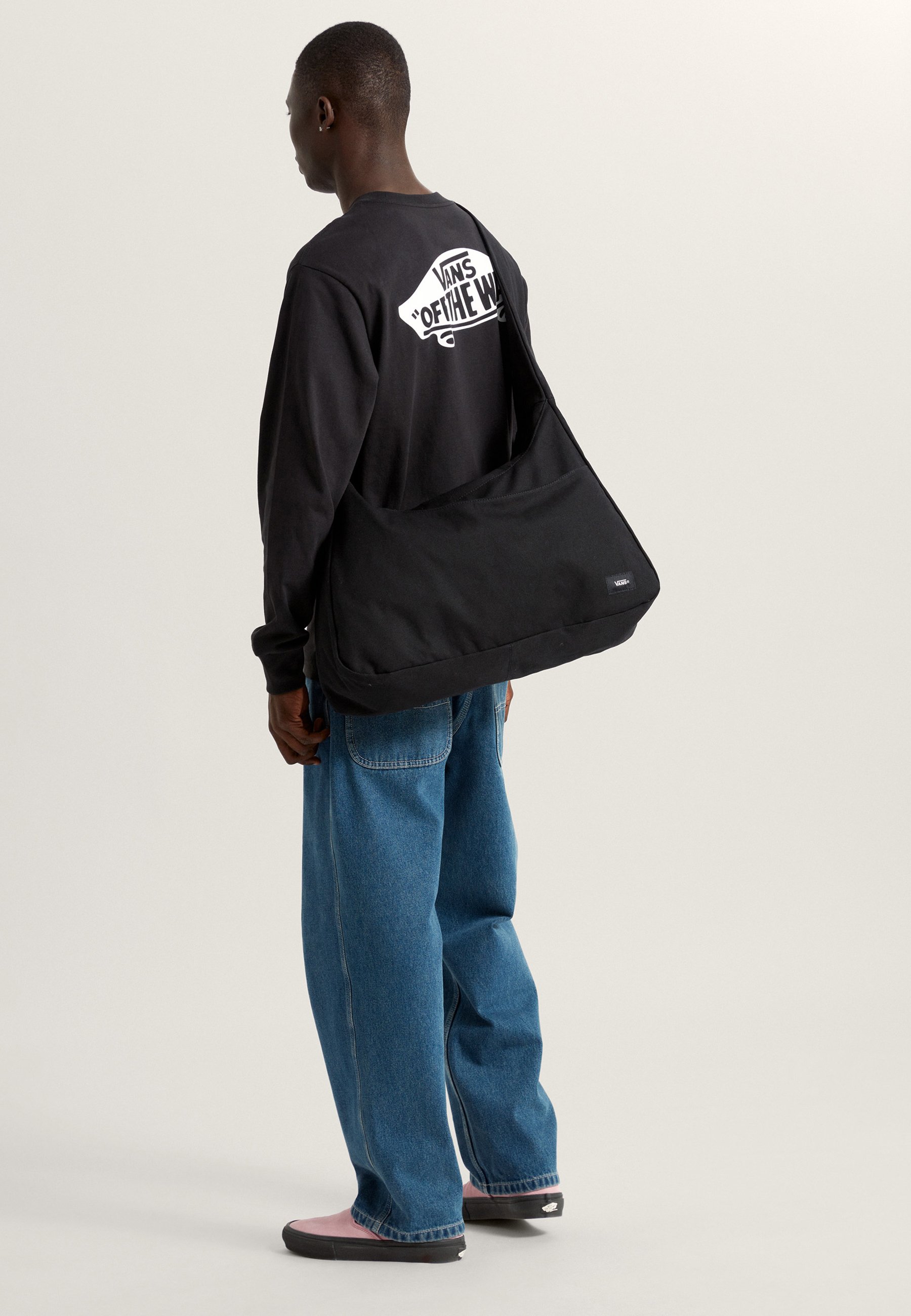 Vans MESSENGER - Handbag - black - Zalando