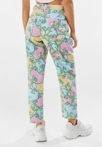 Bershka Spodnie materiałowe