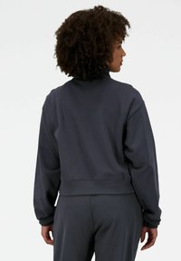 New Balance ATHLETICS REMASTERED FRENCH TERRY 1/4 ZIP - Sportska majica - blacktop